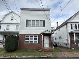 featured image of 1298 N Washington St