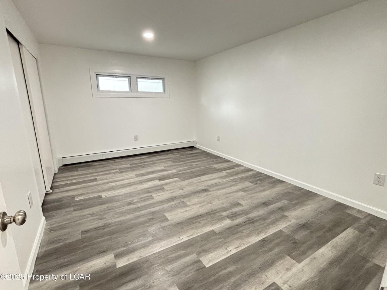 1298 N Washington St - Photo 3 of 7