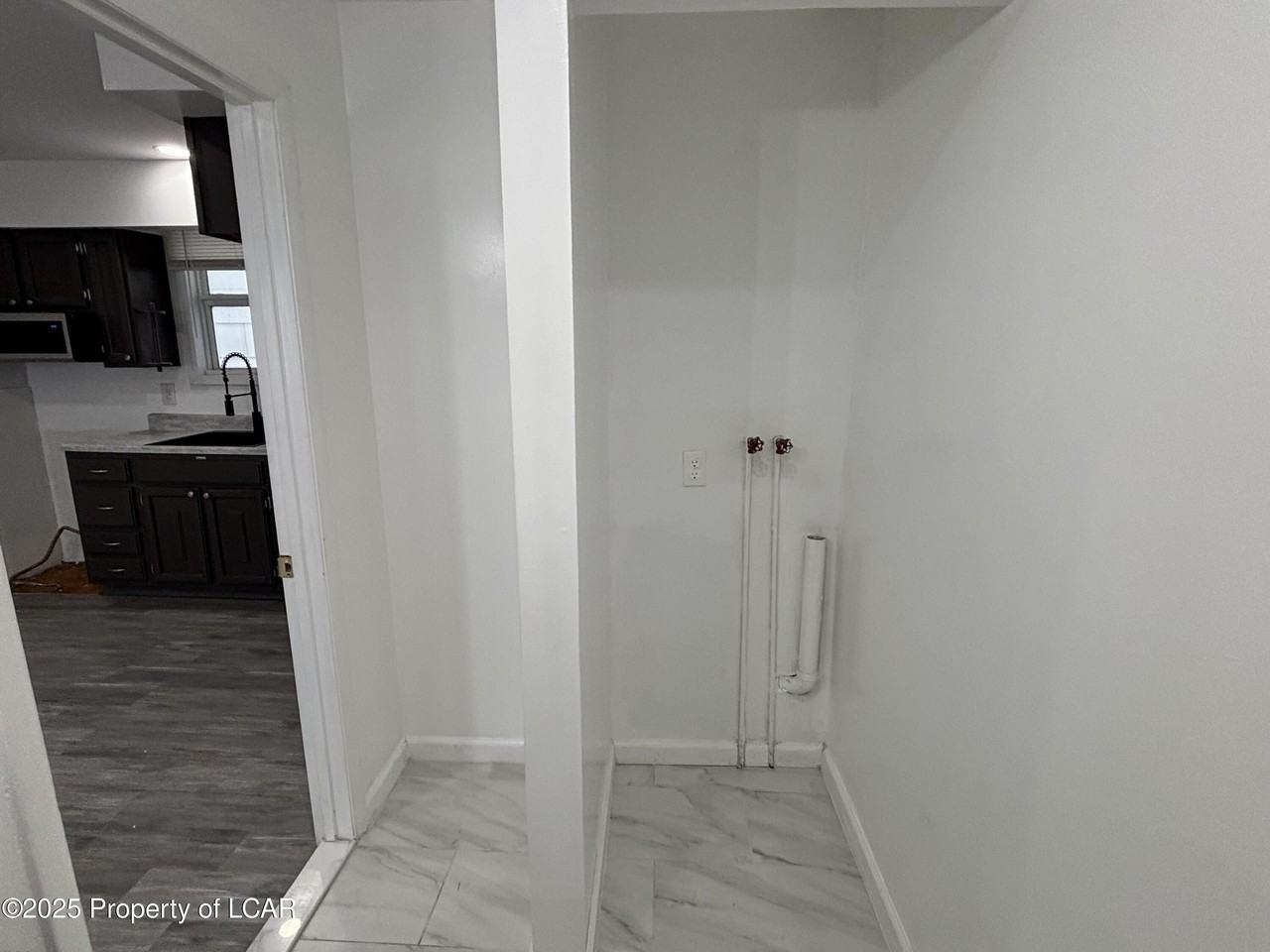 1298 N Washington St - Photo 5 of 7