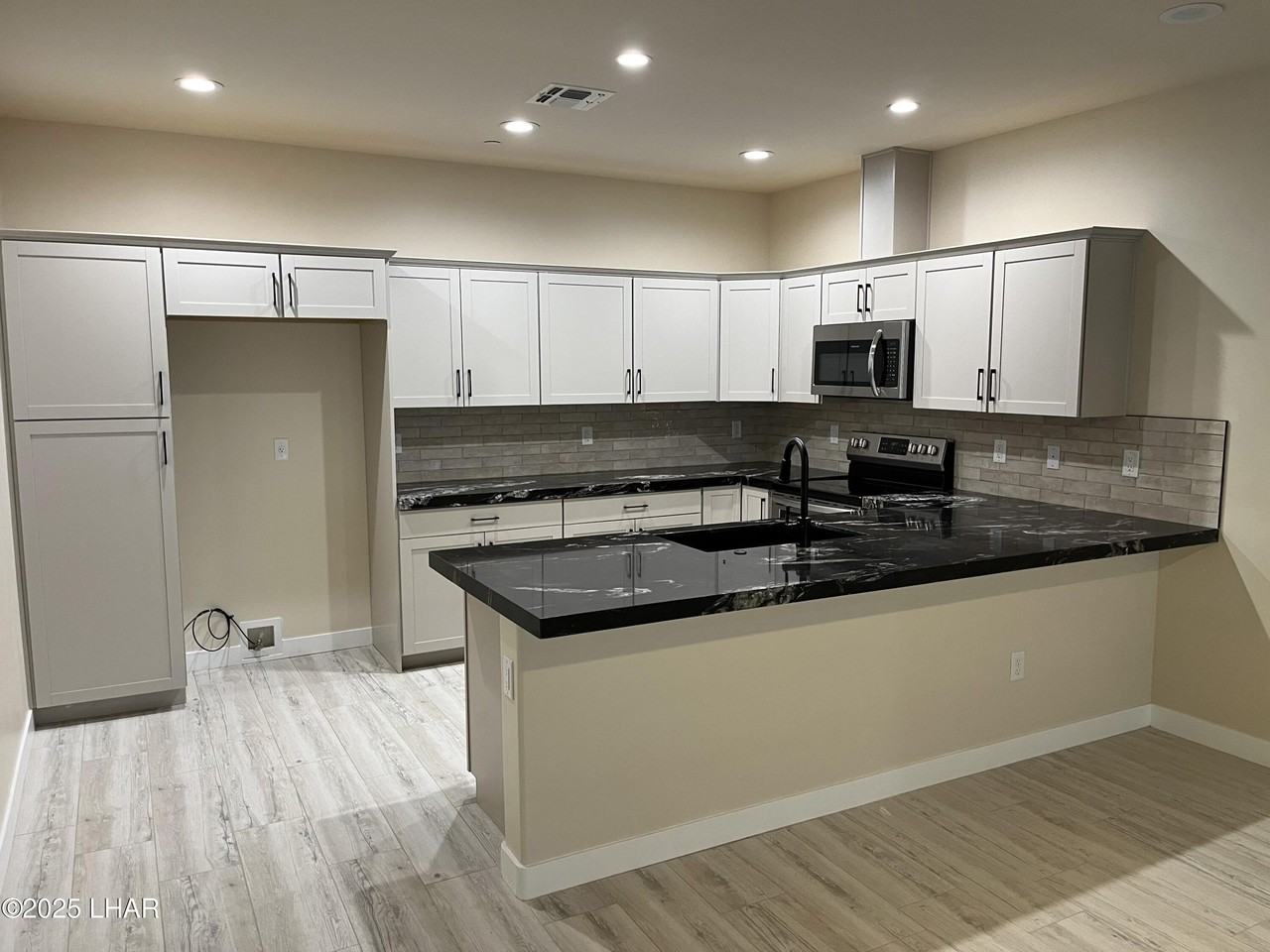 3430 Kearsage Dr Unit B102 #B102 - Photo 3 of 15