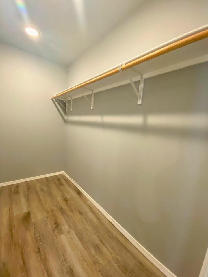 8605 10th Pl - Photo 7 of 18