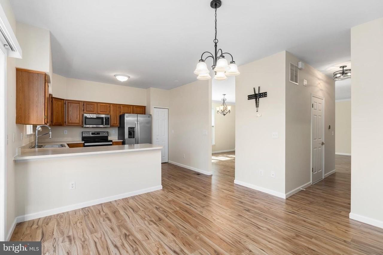 9 Goucher Woods Ct - Photo 5 of 18