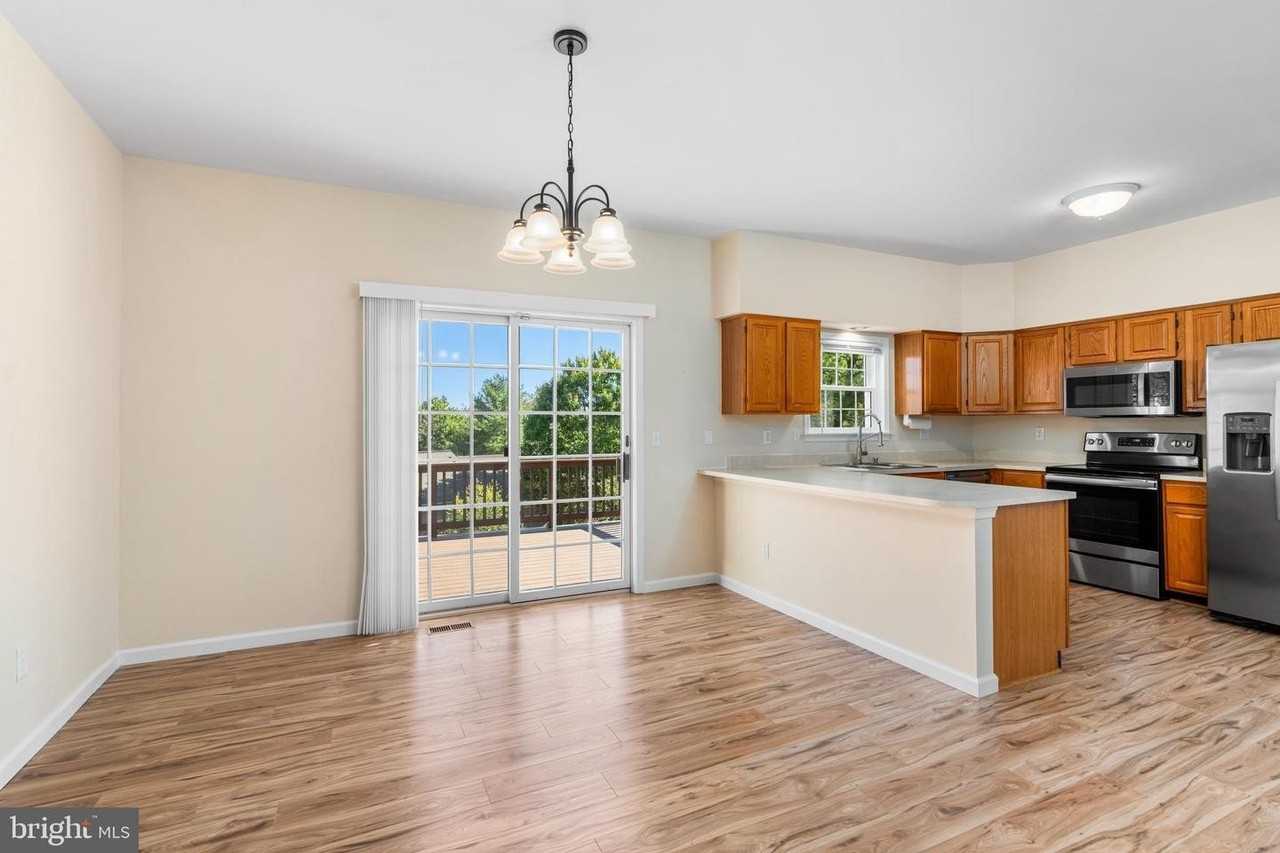 9 Goucher Woods Ct - Photo 6 of 18