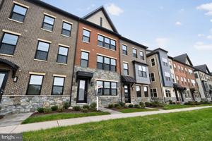 featured image of 4937 Purdy Aly