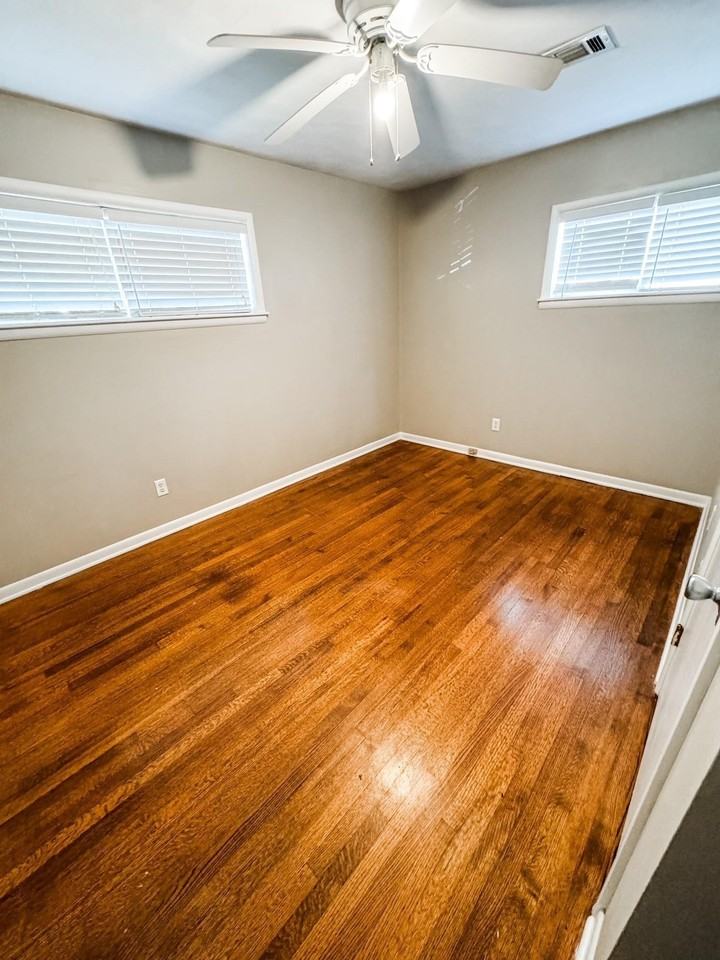 296 N Yates Rd - Photo 7 of 7