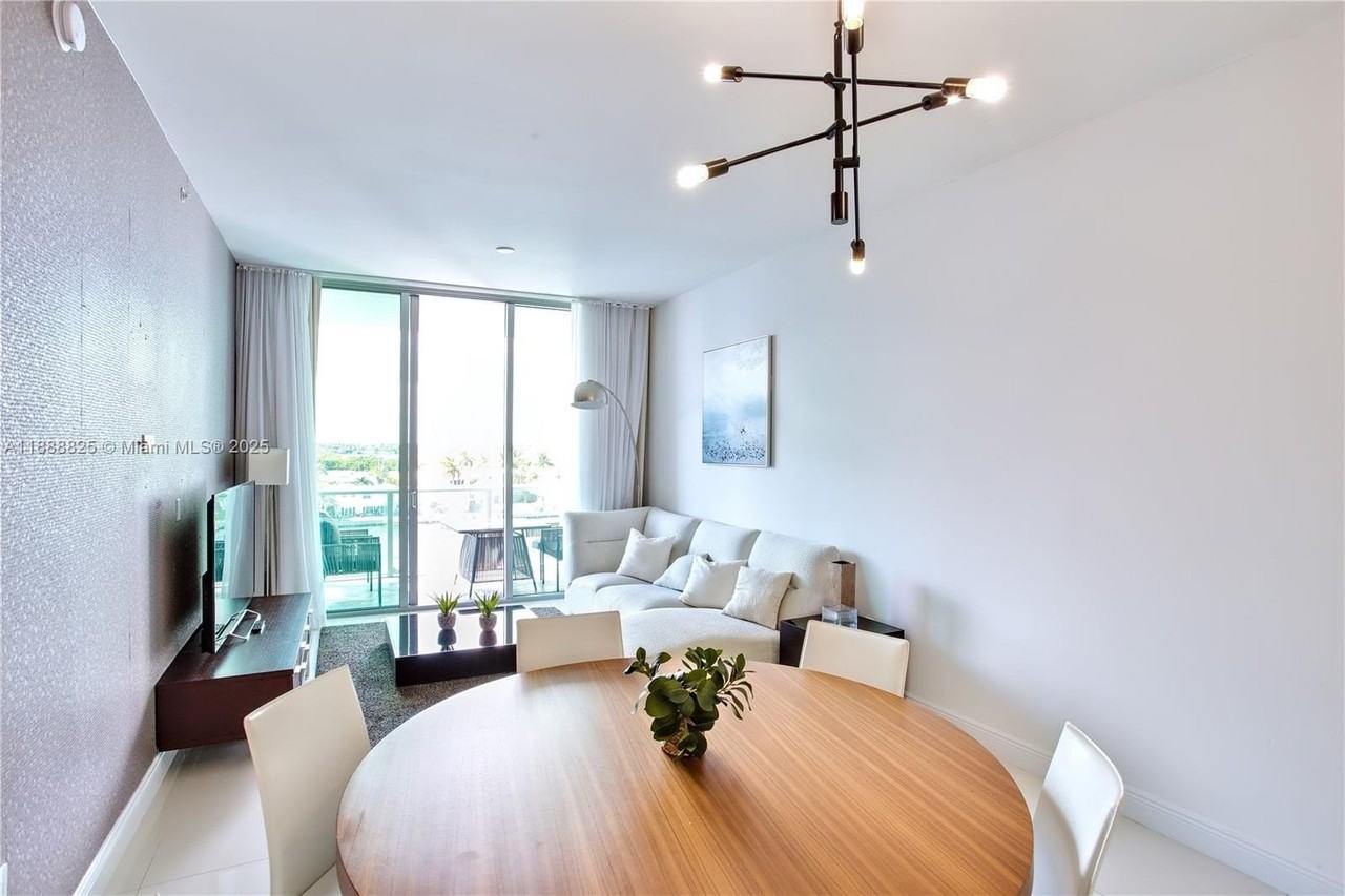 7928 East Drive #605 - Photo 3 of 23