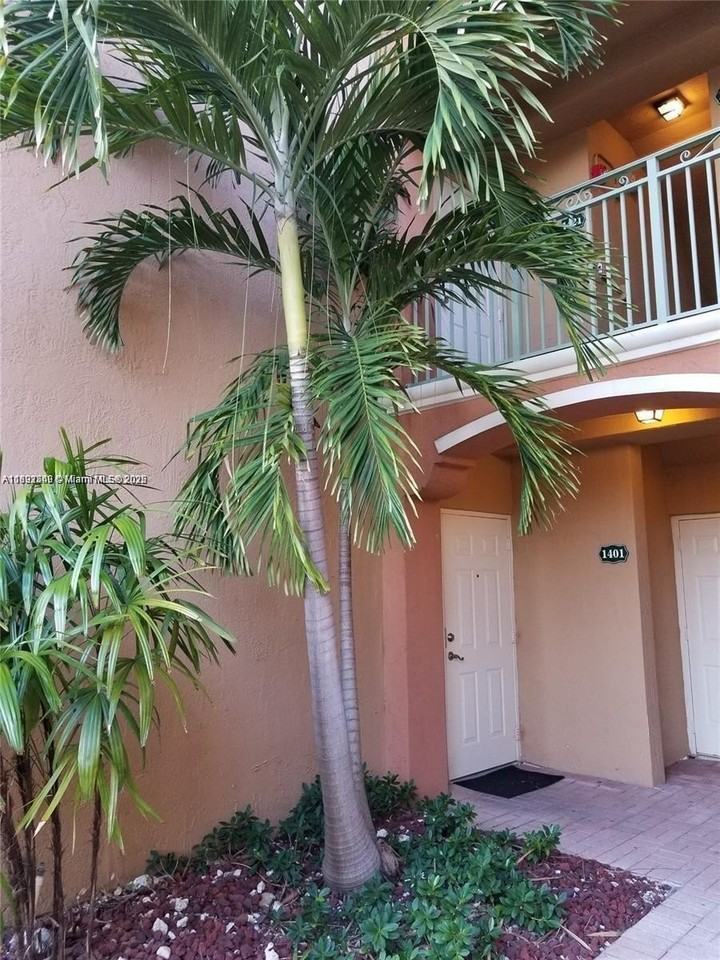 6540 Nw 114th Ave #1401 - Photo 2 of 23