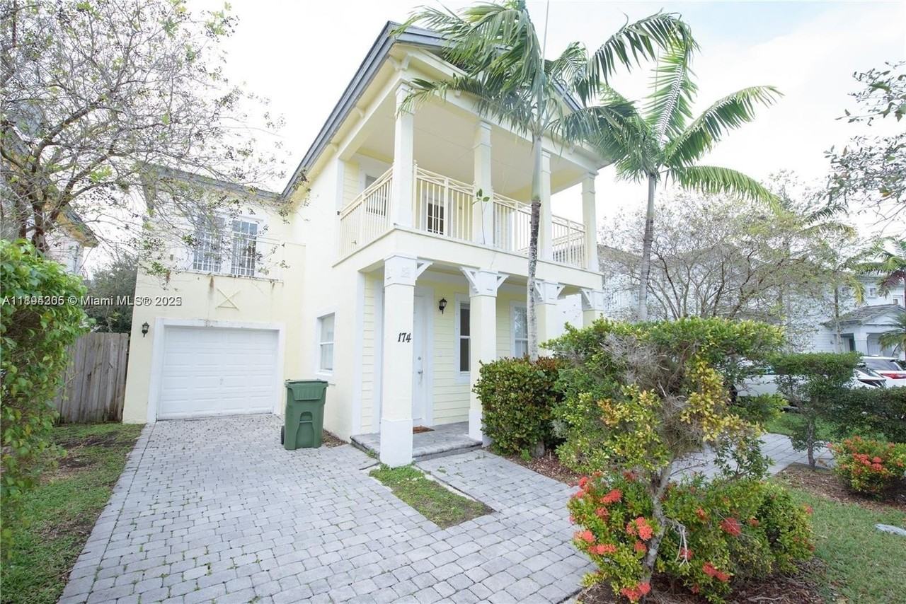 174 Ne 32nd Ter #174 - Photo 3 of 50