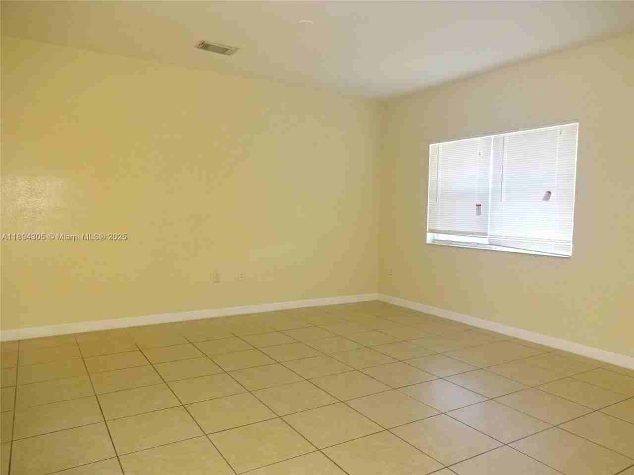 174 Ne 32nd Ter #174 - Photo 7 of 50