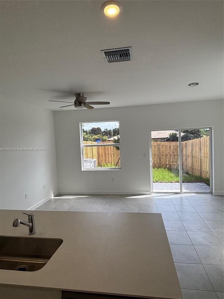 27709 Sw 155th Ct #27709 - Photo 5 of 45