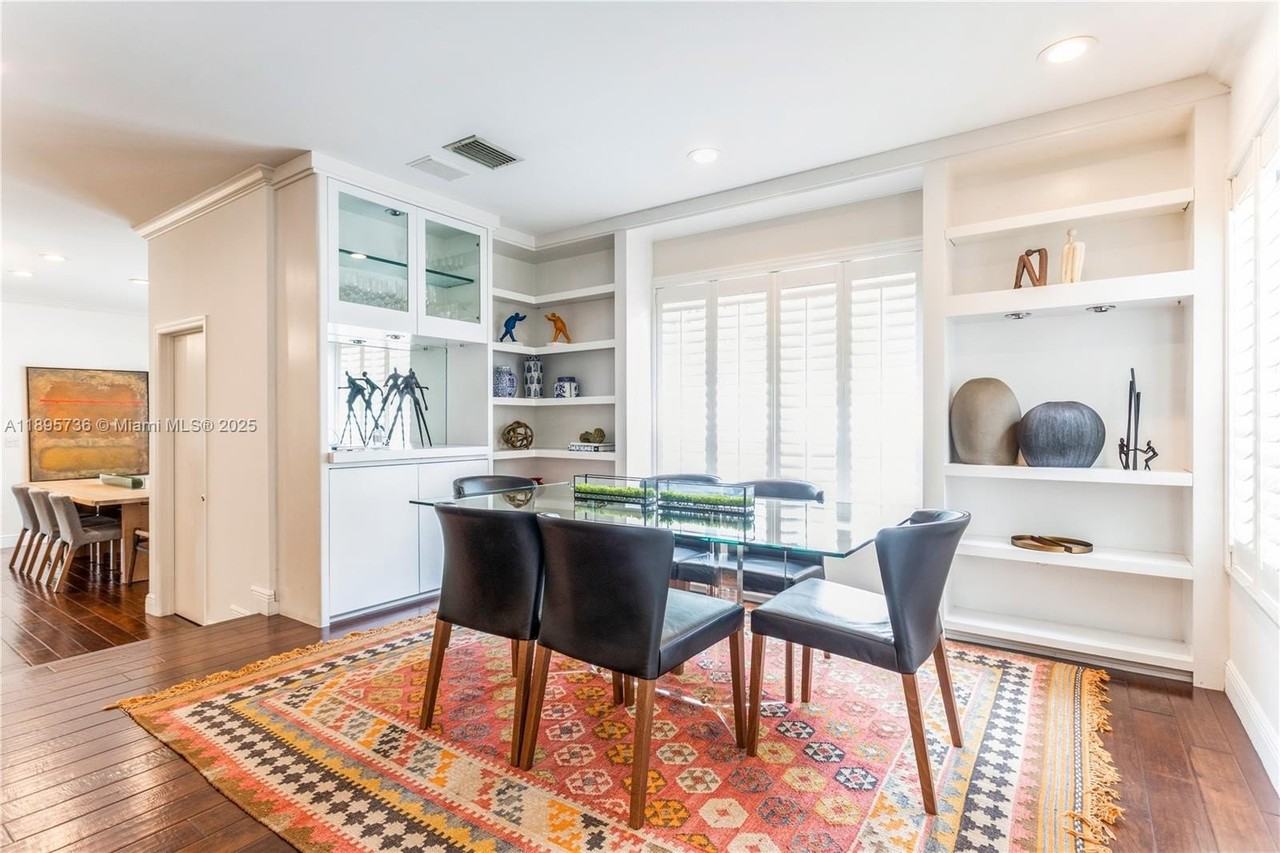 5774 Sw 76th Ter - Photo 6 of 38