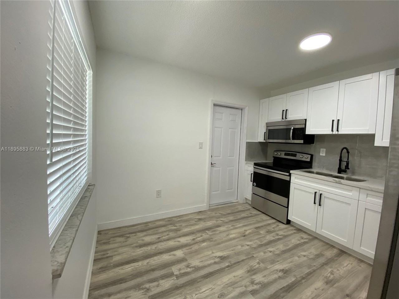 44 Northwest 44th Street #44 - Photo 3 of 10