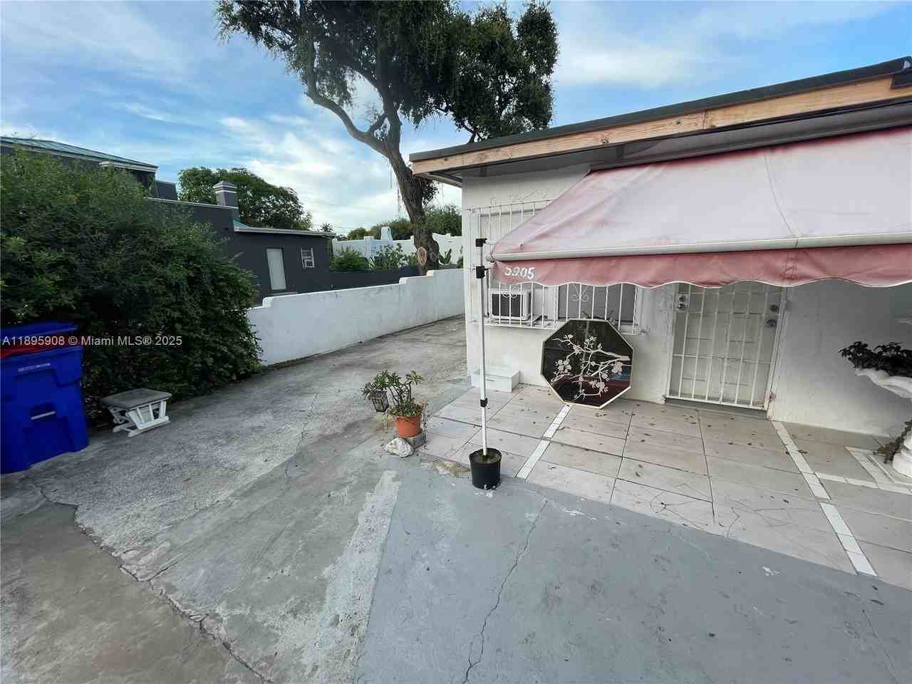 5905 Nw 3rd Ave #1 - Photo 3 of 8