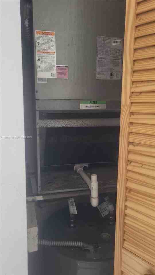 848 Sw 5th St #103 - Photo 5 of 10