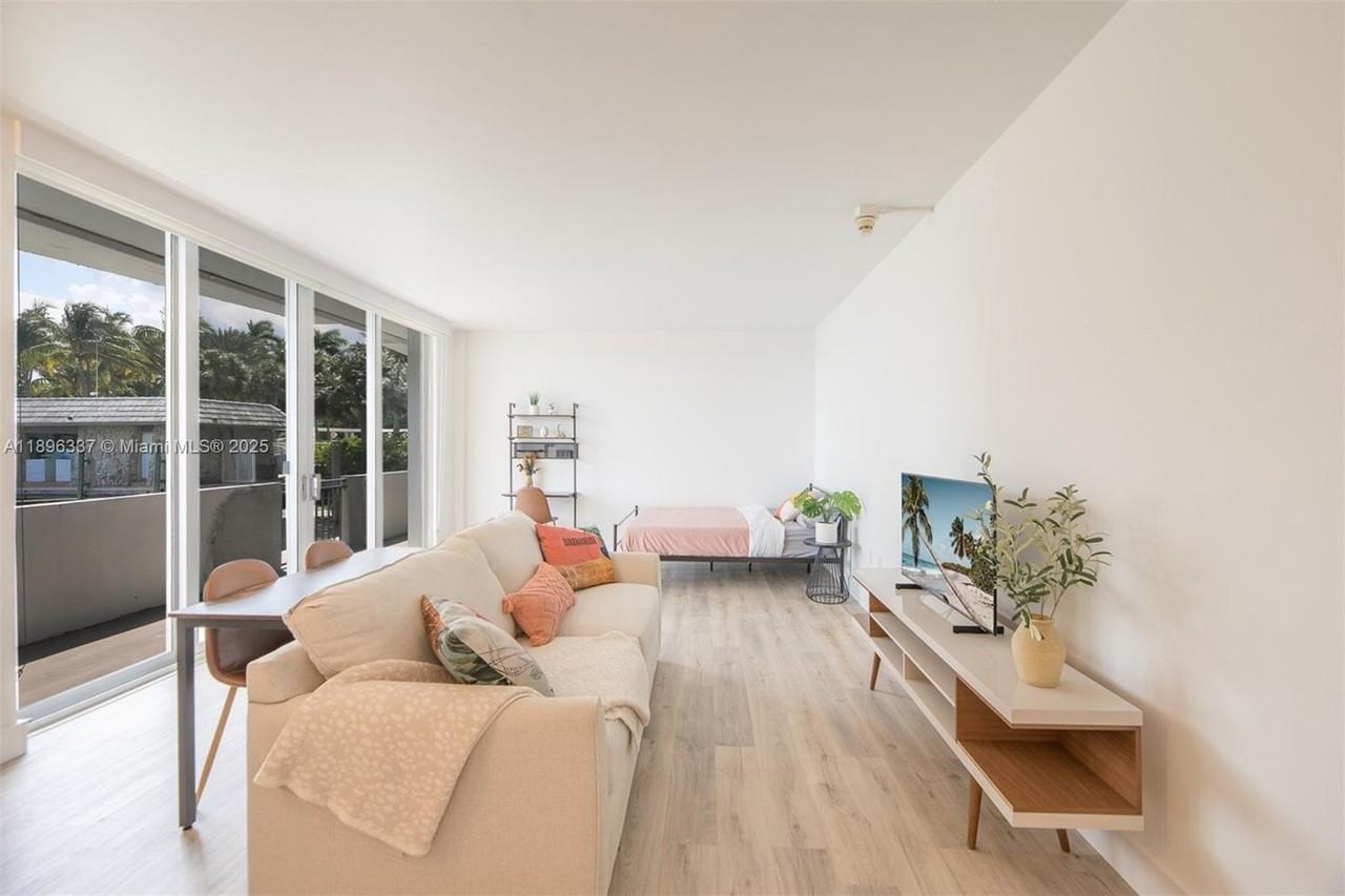 770 Ne 69th St #1B - Photo 5 of 15