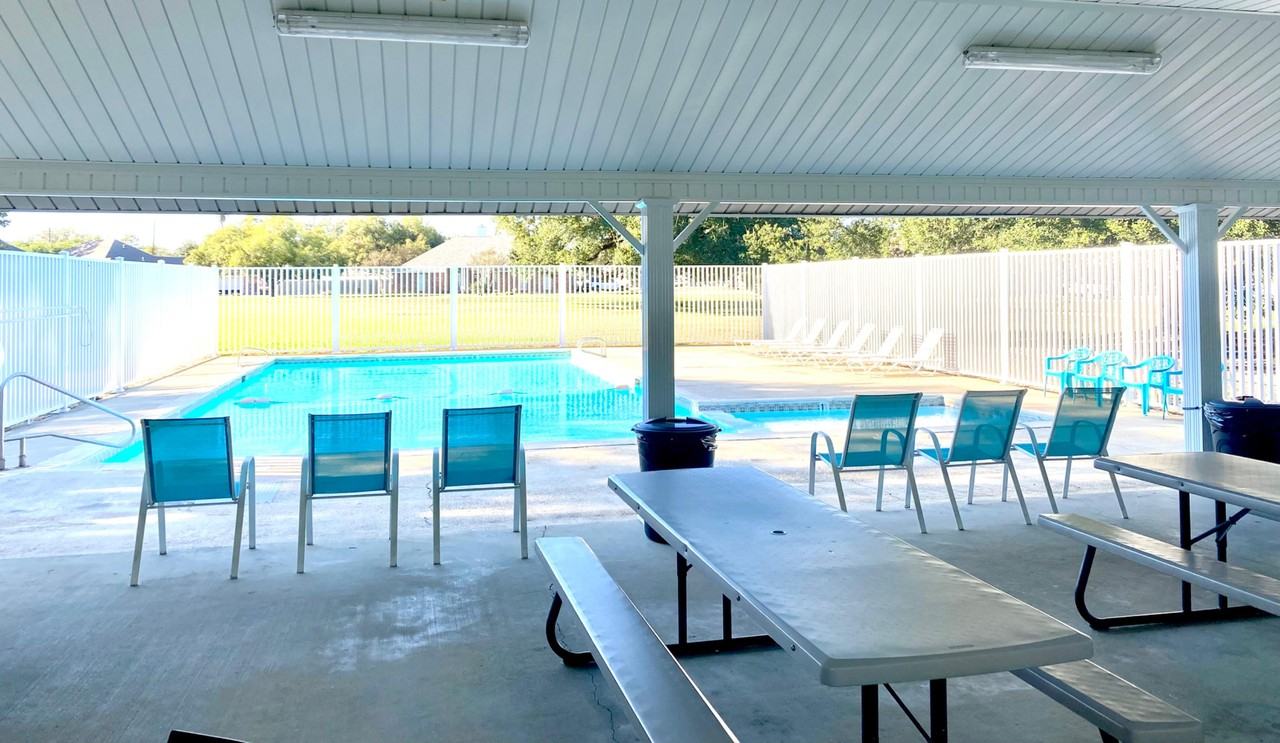 Rene Dr - Photo 6 of 38