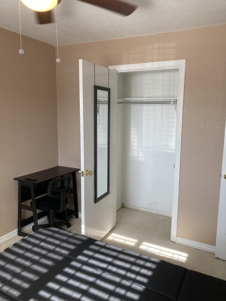 E Southgate Ave - Photo 5 of 7