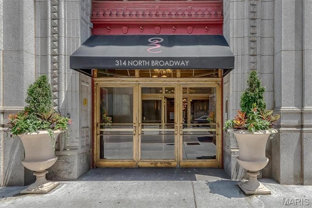 314 N Broadway #1905 - Photo 2 of 35