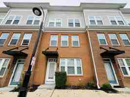 featured image of 38 Bond St