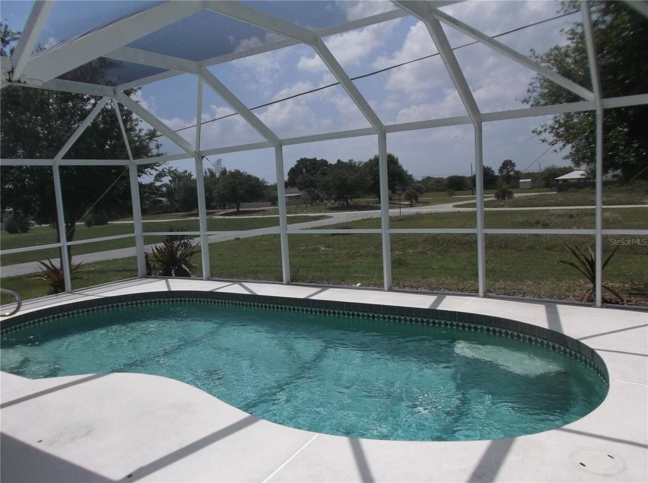 3187 Sulstone Dr - Photo 4 of 17