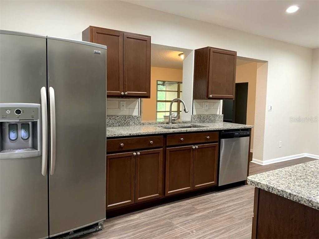 201 S Triplet Lake Dr - Photo 3 of 29