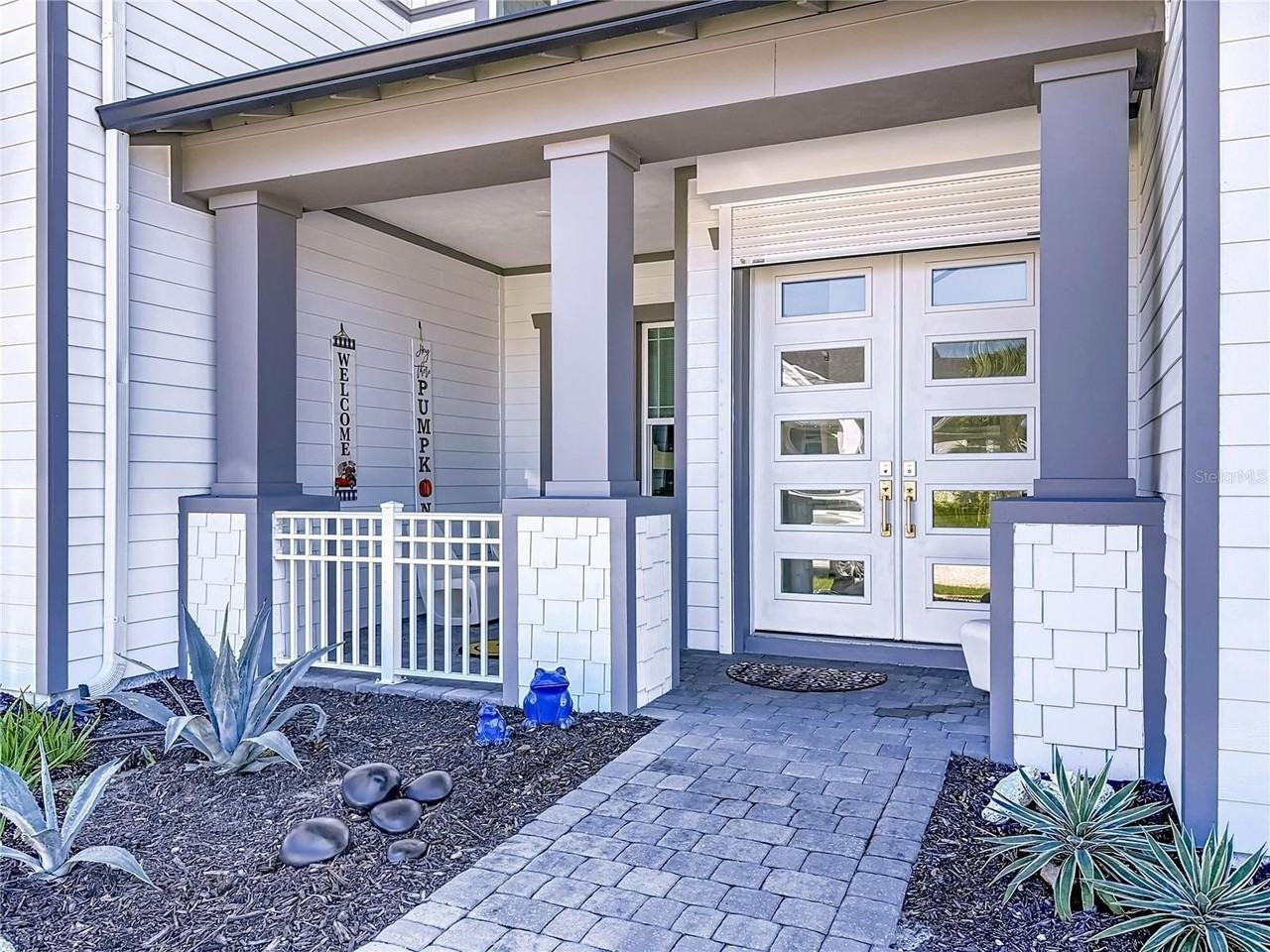 38 Watchtower Dr - Photo 3 of 49