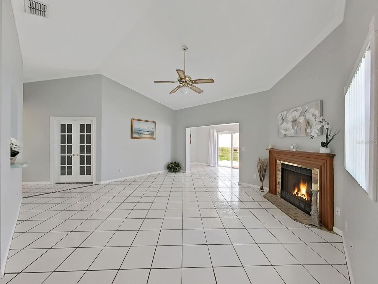 240 Whisper Lake Rd - Photo 6 of 50