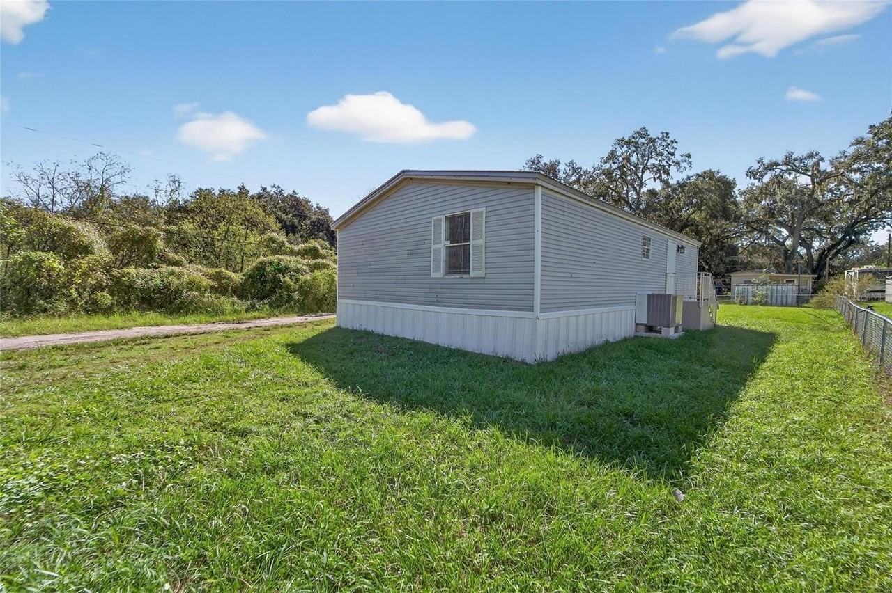 39256 Lizabeth Cir - Photo 6 of 44