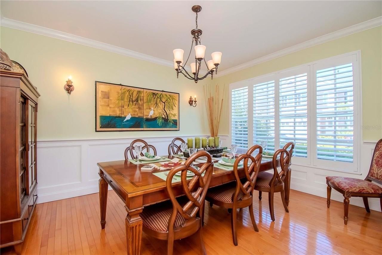 934 Harbour Bay Dr - Photo 3 of 29