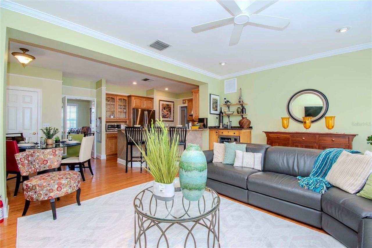 934 Harbour Bay Dr - Photo 7 of 29