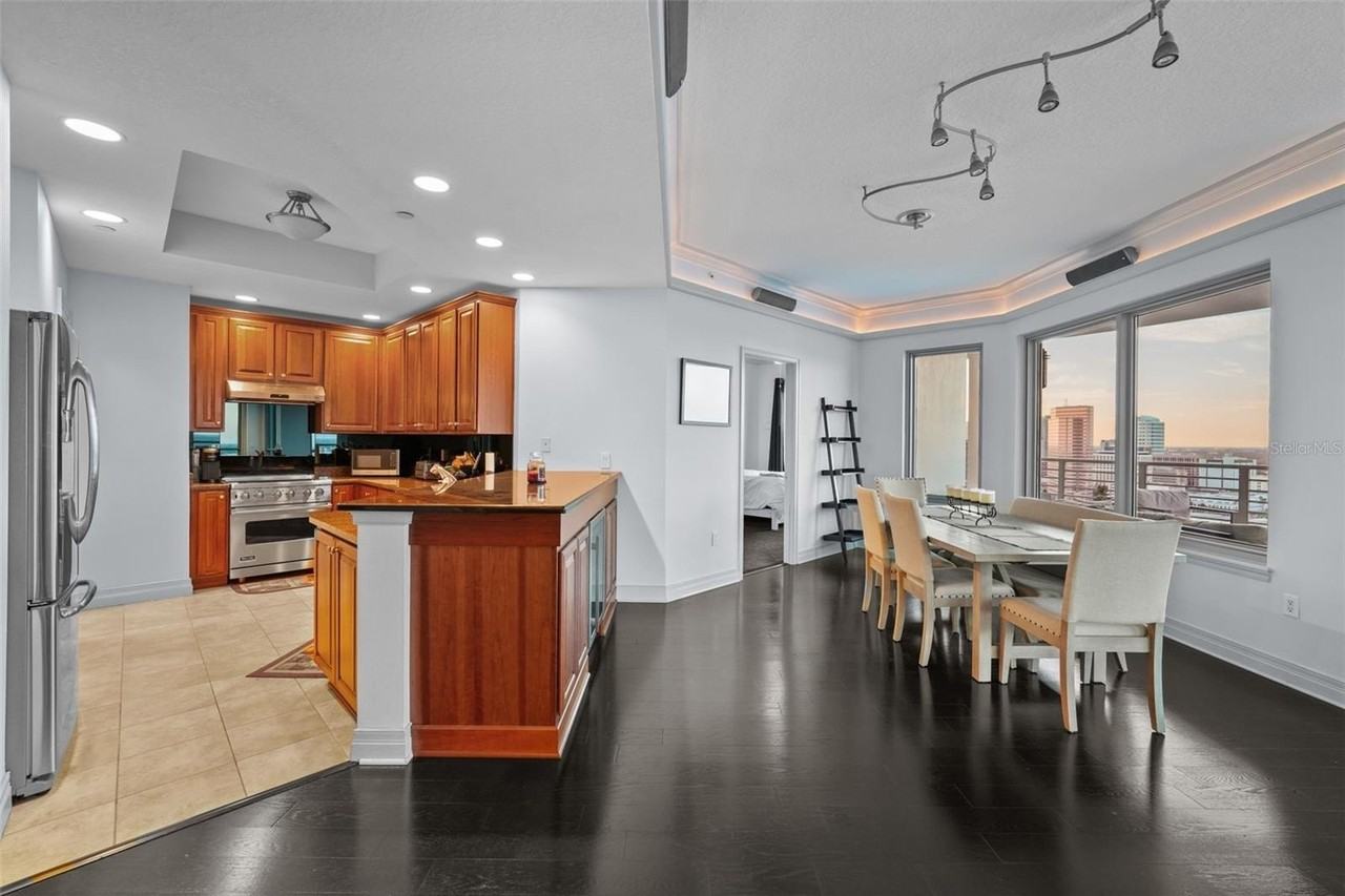 449 S 12th St #2401 - Photo 3 of 35