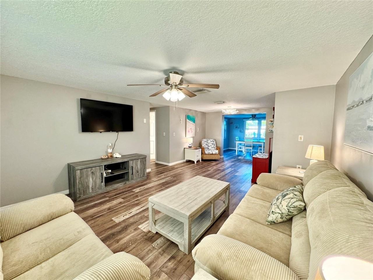 1354 Linstock Dr - Photo 4 of 26