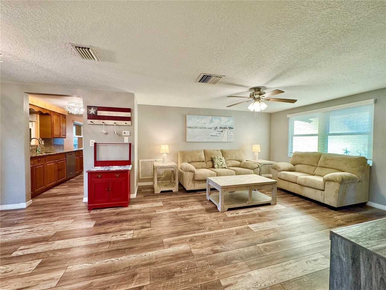 1354 Linstock Dr - Photo 5 of 26