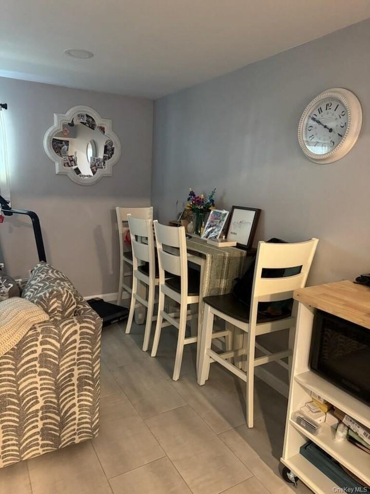 38 Ripley Dr - Photo 3 of 11