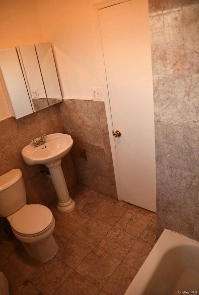 13716 81st St - Photo 7 of 7