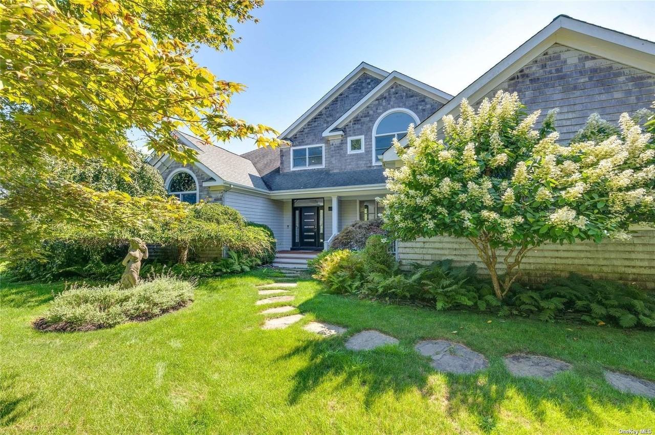 18 Remsen Ln - Photo 4 of 35