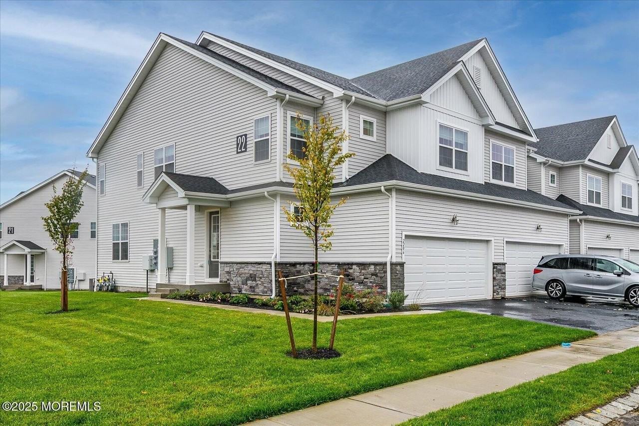 2206 Pilot St - Photo 2 of 42