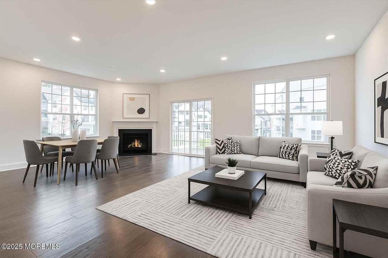 2206 Pilot St - Photo 6 of 42