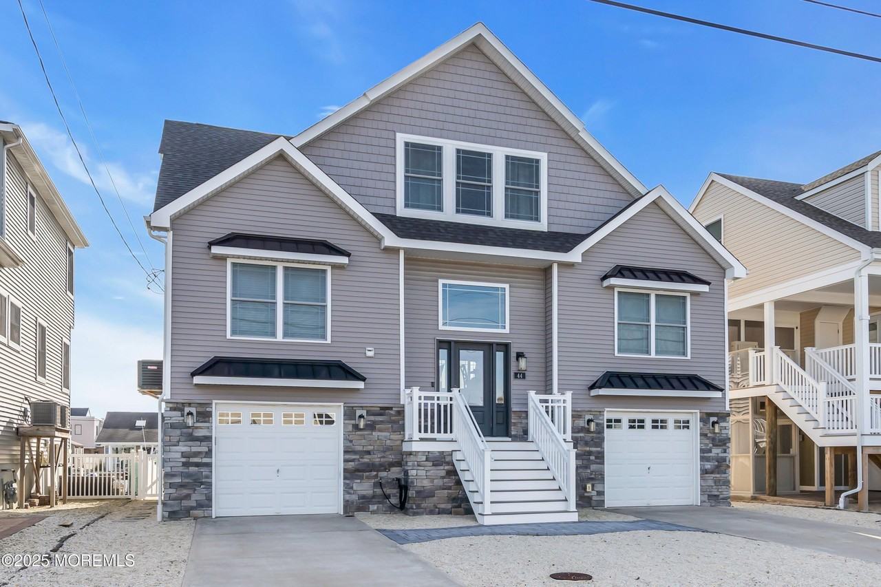 44 Harold Ln - Photo 2 of 50