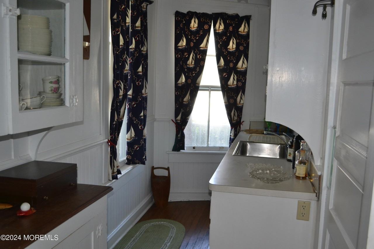 18 Bridge Avenue - Photo 6 of 20