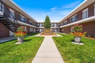 7834 W 95th St #2A - Photo 1 of 1