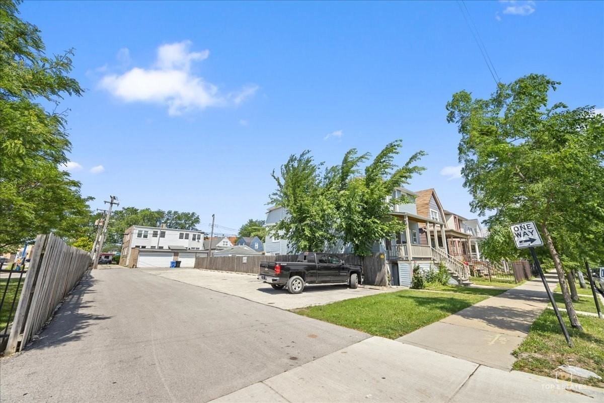 3616 North Kedzie Avenue #1 - Photo 2 of 22