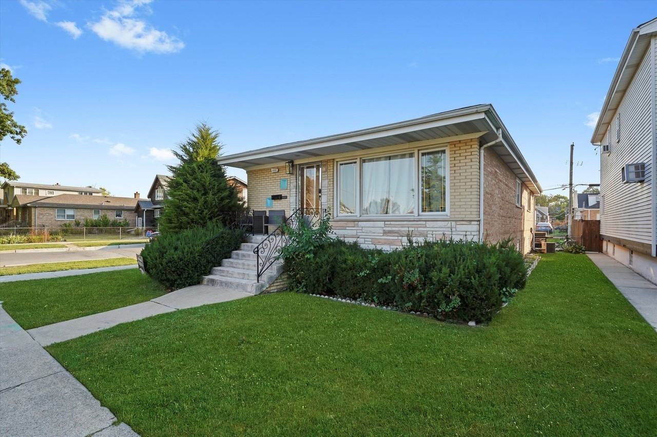 3353 North Ozanam Avenue #G - Photo 3 of 26