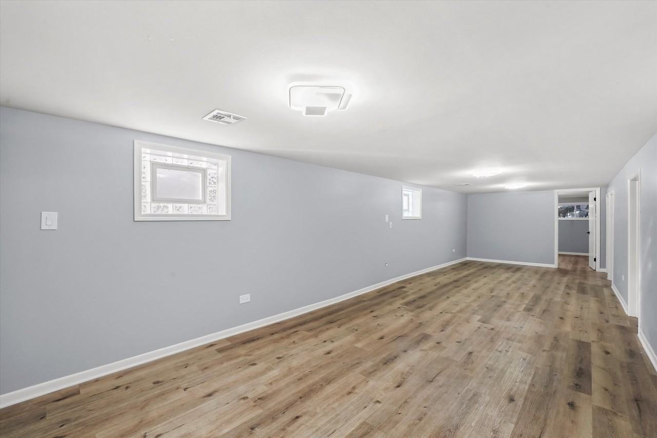 3353 North Ozanam Avenue #G - Photo 7 of 26