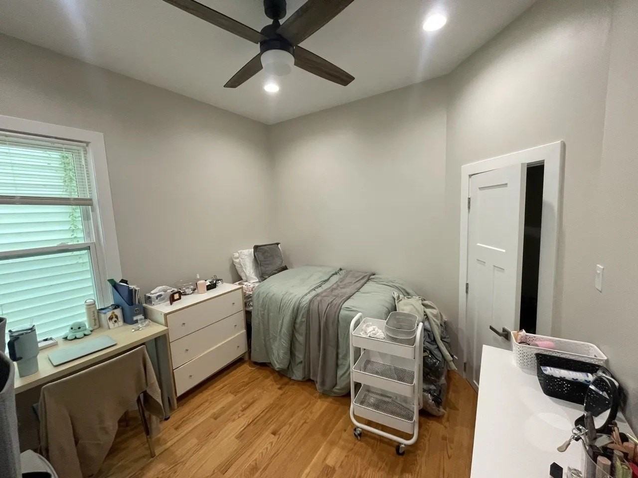 1119 Garnett Pl #2 - Photo 6 of 17