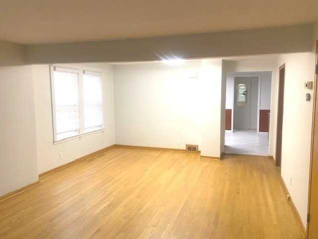 3304 N Paris Ave - Photo 4 of 17