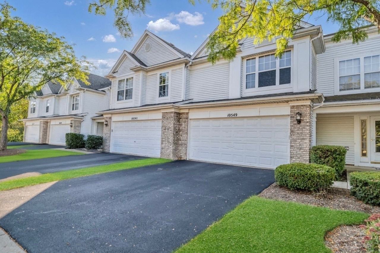 10549 Wakefield Ln #10549 - Photo 2 of 38