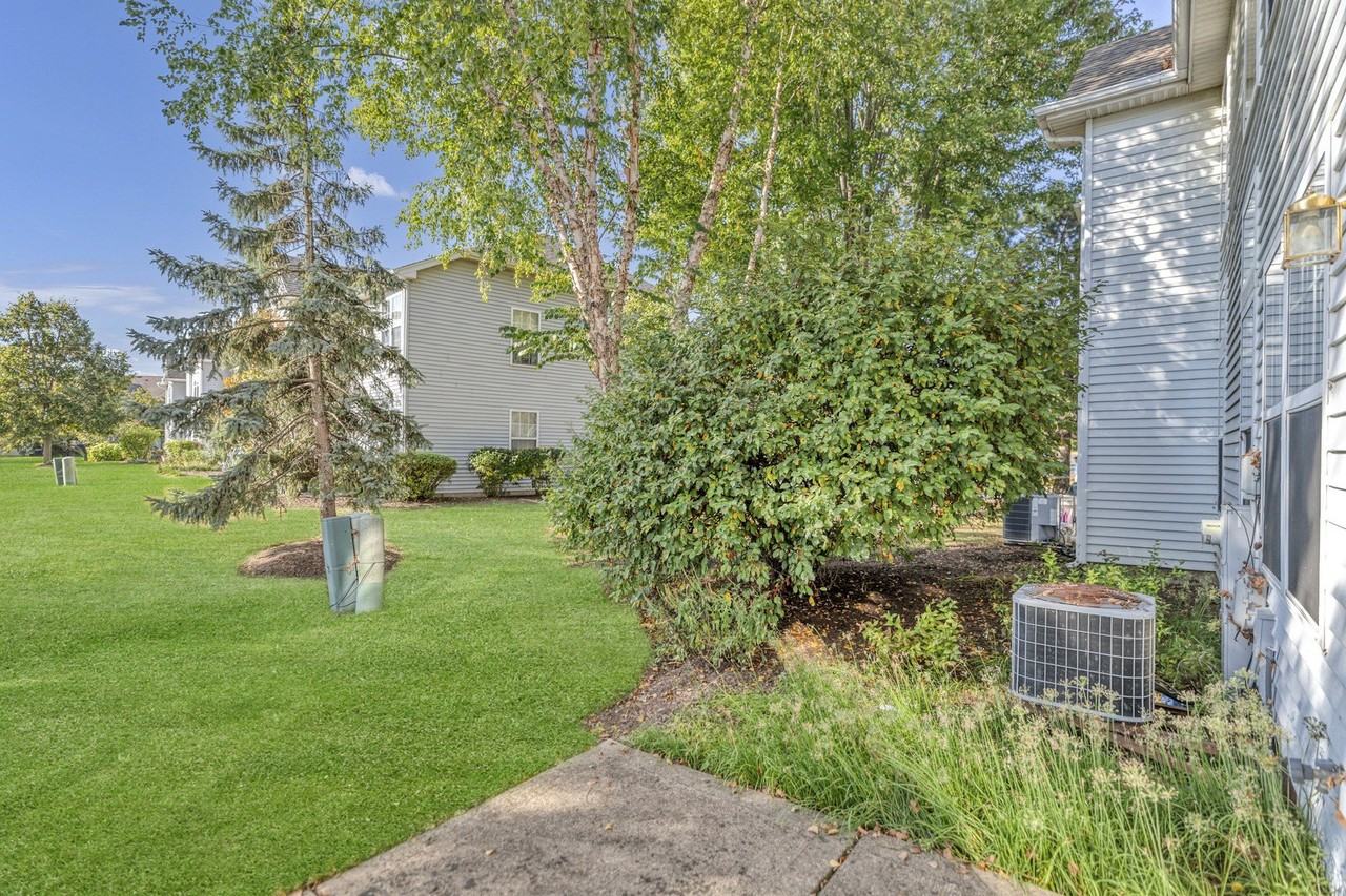 10549 Wakefield Ln #10549 - Photo 5 of 38