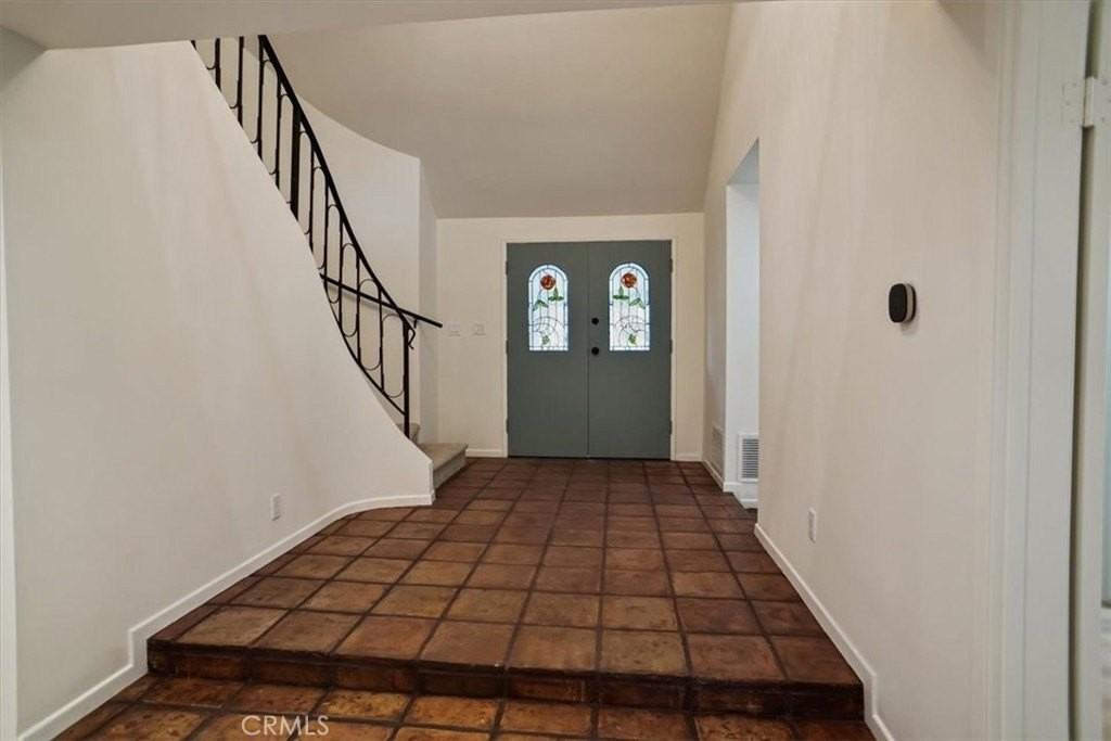 1925 Parkside Avenue - Photo 2 of 30