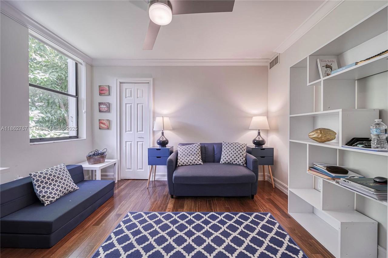 2918 Whitehead St #2 - Photo 5 of 8